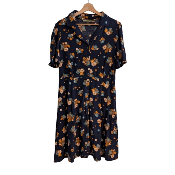 Princess Highway Dresses & Skirts - Princess Highway Floral Print Button Front Dress